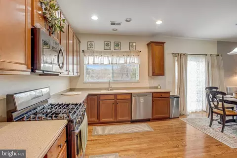 Kitchen - 4287 Meyers Rd, Triangle, VA 22172 photo 1 of 2