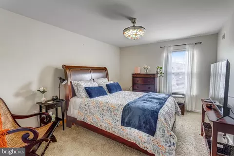 Bedroom - 4287 Meyers Rd, Triangle, VA 22172 photo 1 of 7