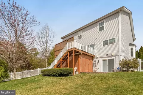 Exterior - 4287 Meyers Rd, Triangle, VA 22172 photo 9 of 10