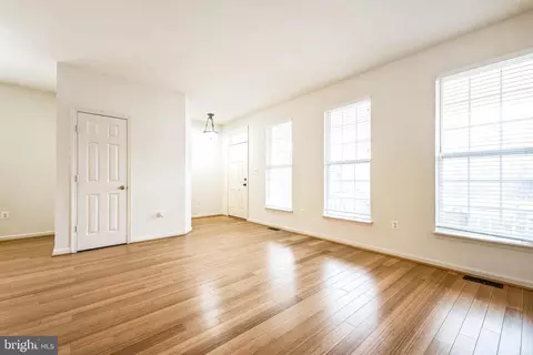 Living - 5553 Hobsons Choice Loop, Manassas, VA 20112 photo 6 of 6