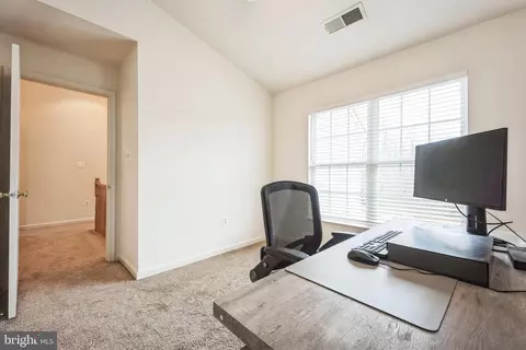 Entry Way - 5553 Hobsons Choice Loop, Manassas, VA 20112 photo 4 of 4