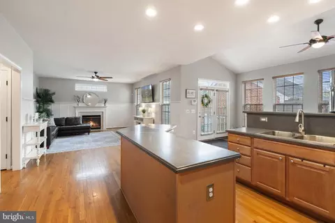 6754 Stapleton Pl, Gainesville, VA 20155 photo 15