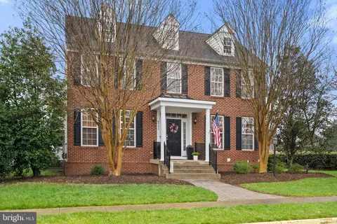 6754 Stapleton Pl, Gainesville, VA 20155 photo 3