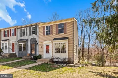 1915 Winslow Ct, Woodbridge, VA 22191