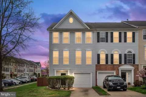 2937 Stockholm Way, Woodbridge, VA 22191