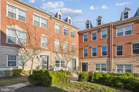 16069 Haygrath Pl, Gainesville, VA 20155