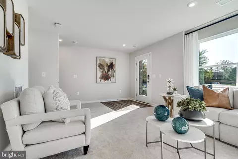 11248 Einstein St, Manassas, VA 20109 photo 3