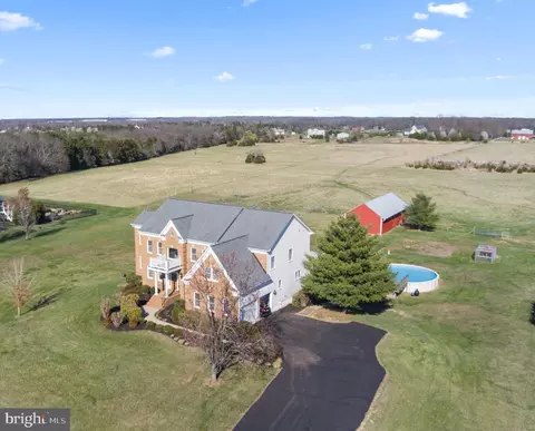 12285 Valley View Dr, Nokesville, VA 20181
