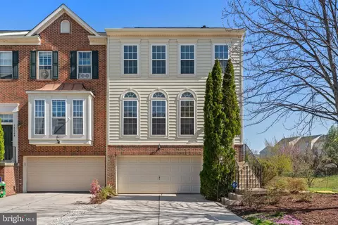 16047 Barn Swallow Pl, Woodbridge, VA 22191