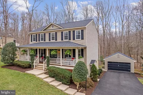 5037 Cannon Bluff Dr, Woodbridge, VA 22192