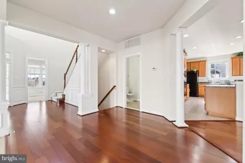 Entry Way - 10918 Clara Barton Dr, Bristow, VA 20136 photo 3 of 7