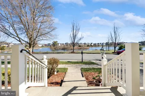 Exterior - 10918 Clara Barton Dr, Bristow, VA 20136 photo 4 of 6