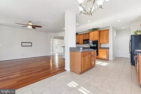 Entry Way - 10918 Clara Barton Dr, Bristow, VA 20136 photo 4 of 7