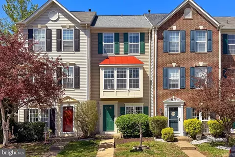 12499 Selkirk Cir, Bristow, VA 20136
