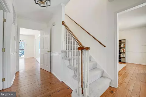 Entry Way - 10001 Silver Fox Trl, Manassas, VA 20111 photo 2 of 7