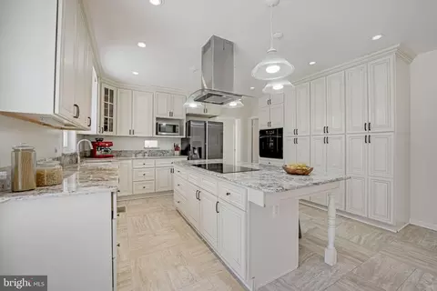 Kitchen - 10001 Silver Fox Trl, Manassas, VA 20111 photo 1 of 9