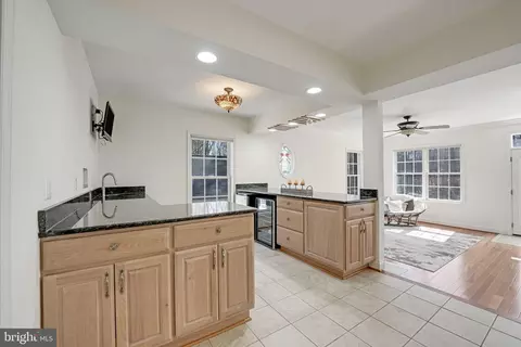Kitchen - 10001 Silver Fox Trl, Manassas, VA 20111 photo 7 of 9