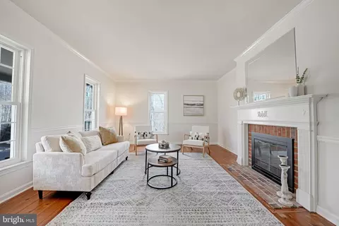 Living - 10001 Silver Fox Trl, Manassas, VA 20111 photo 1 of 6