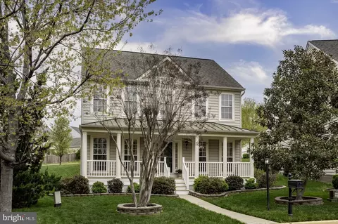 2428 Five Fathom Cir, Woodbridge, VA 22191