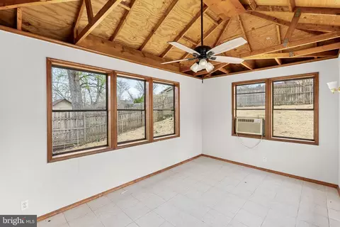 Other - 19005 Red Oak Ln, Triangle, VA 22172 photo 12 of 14