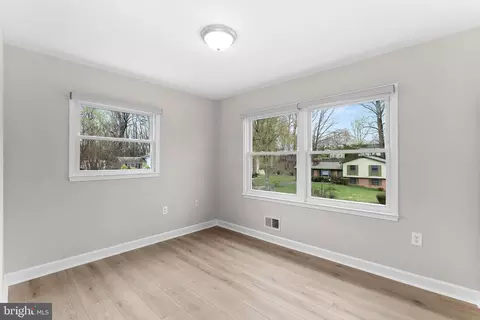 Bedroom - 19005 Red Oak Ln, Triangle, VA 22172 photo 4 of 5