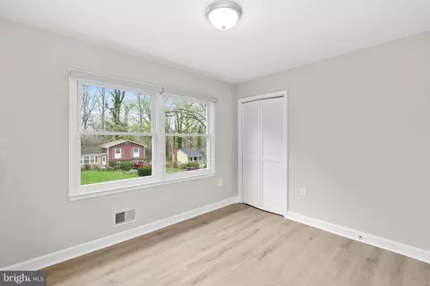 Bedroom - 19005 Red Oak Ln, Triangle, VA 22172 photo 5 of 5