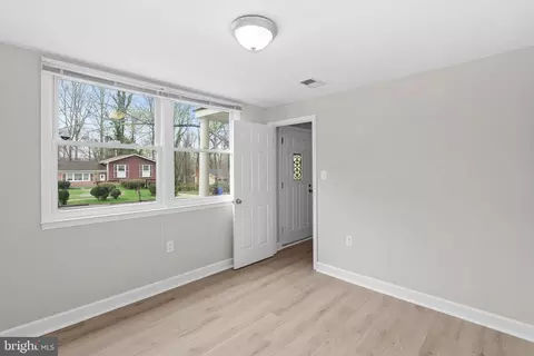 Other - 19005 Red Oak Ln, Triangle, VA 22172 photo 6 of 14