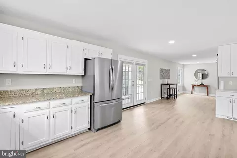 Entry Way - 19005 Red Oak Ln, Triangle, VA 22172 photo 5 of 5