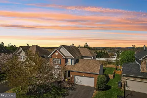 14245 Ladderbacked Dr, Gainesville, VA 20155
