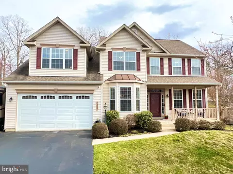 5427 Quaint Dr, Woodbridge, VA 22193