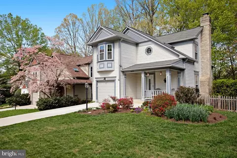 11975 Holly View Dr, Woodbridge, VA 22192