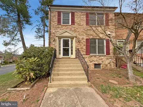 11751 Critton Cir, Woodbridge, VA 22192