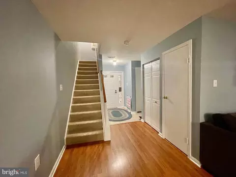 Entry Way - 7552 Emerald Dr, Manassas, VA 20109 photo 2 of 5
