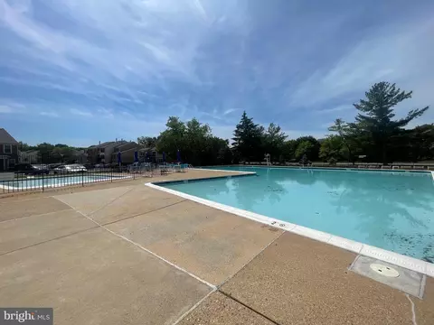 Exterior - 7552 Emerald Dr, Manassas, VA 20109 photo 5 of 6