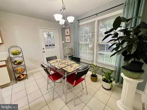 Dining - 7552 Emerald Dr, Manassas, VA 20109 photo 2 of 3