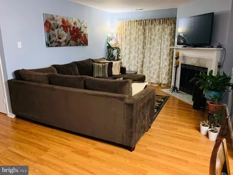 Living - 7552 Emerald Dr, Manassas, VA 20109 photo 1 of 1