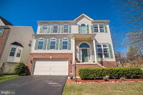 12446 Pfitzner Ct, Woodbridge, VA 22192