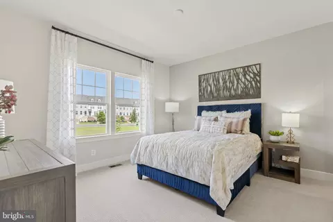 Bedroom - 18017 Marsh Pine Rd, Dumfries, VA 22026 photo 1 of 10