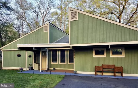 6266 Occoquan Forest Dr, Manassas, VA 20112