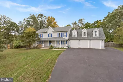 7408 Lake Dr, Manassas, VA 20111
