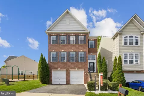 3245 Eagle Ridge Dr, Woodbridge, VA 22191