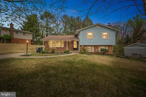 12415 Hatchway Ct, Woodbridge, VA 22192