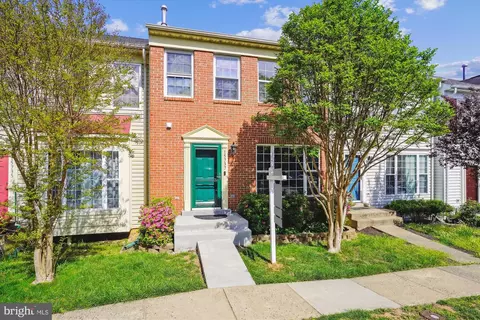 15737 London Pl, Dumfries, VA 22025