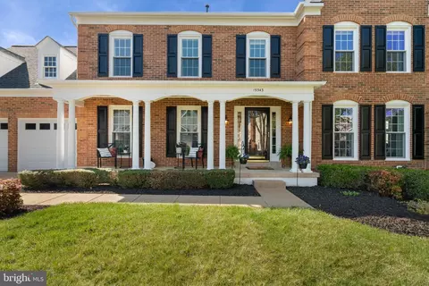 15543 Atterbury Ct, Dumfries, VA 22025