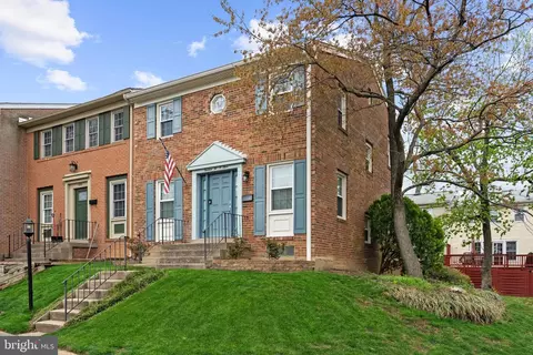 13203 Putnam Cir, Woodbridge, VA 22191