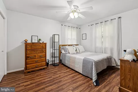 Bedroom - 11609 Smithfield Rd, Manassas, VA 20112 photo 4 of 6