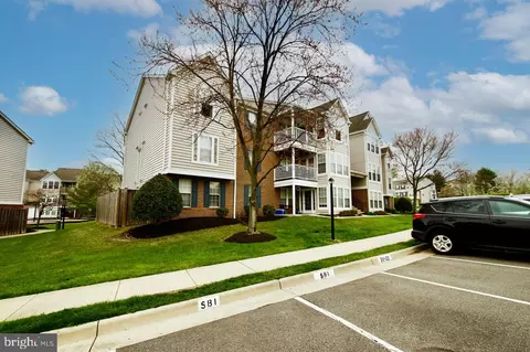 3620 Sherbrooke Cir #303, Woodbridge, VA 22192