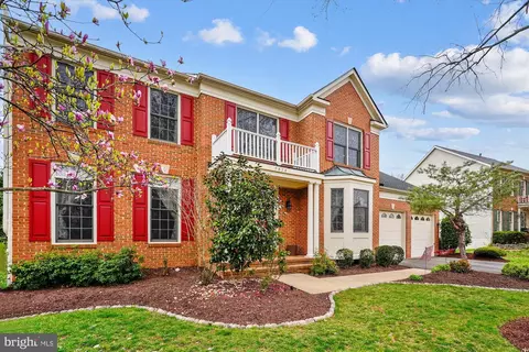 7828 Virginia Oaks Dr, Gainesville, VA 20155
