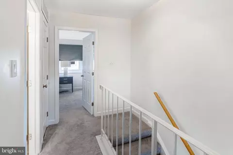 Entry Way - 2454 Kilpatrick Pl, Dumfries, VA 22026 photo 4 of 5
