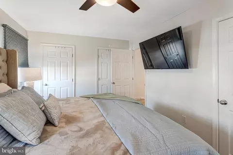 Bedroom - 2454 Kilpatrick Pl, Dumfries, VA 22026 photo 3 of 7